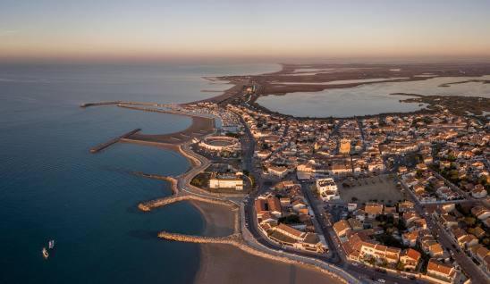 Appartement Duplex Climatise Le Trident Saintes-Maries-de-la-Mer Bagian luar foto